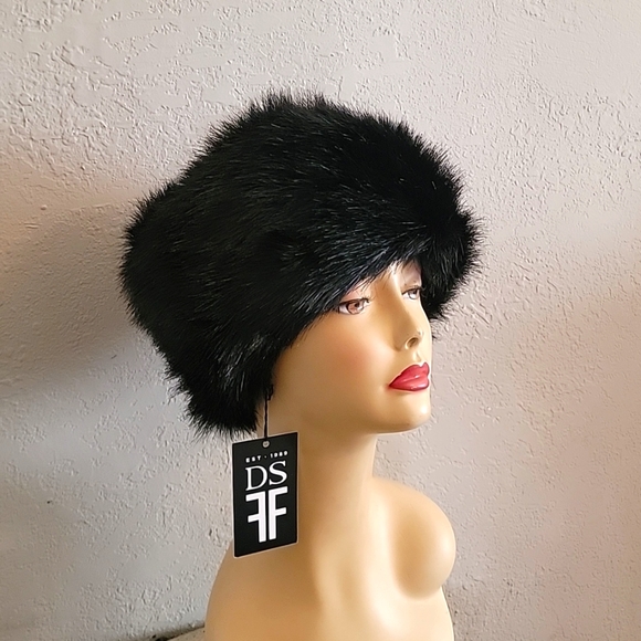 FAB FAUX Fur Hat - Picture 2 of 10